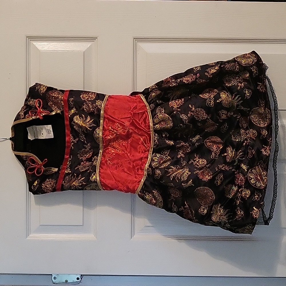 Geisha costum for little girl.